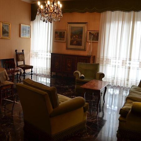 Eleganza Vicino Al Centro Di Torino Apartment Bagian luar foto