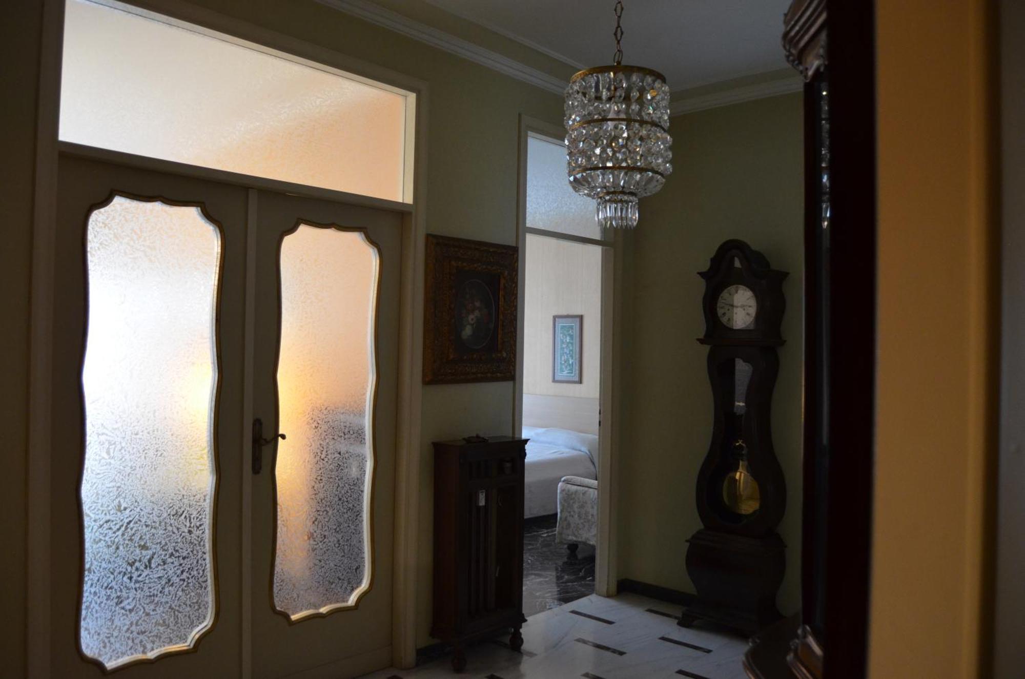 Eleganza Vicino Al Centro Di Torino Apartment Bagian luar foto