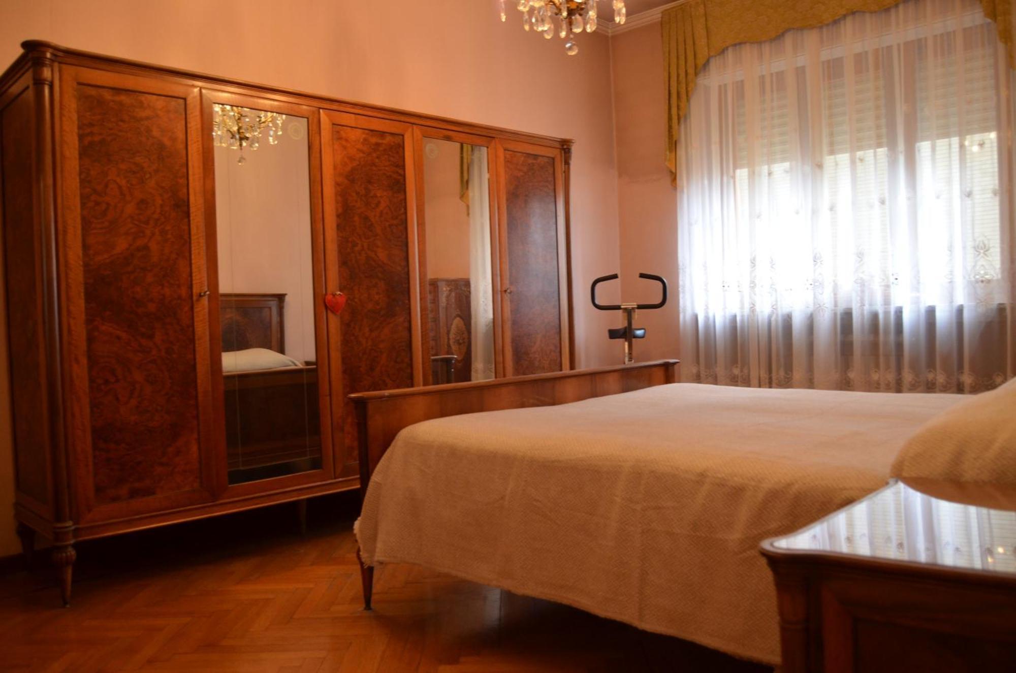Eleganza Vicino Al Centro Di Torino Apartment Bagian luar foto