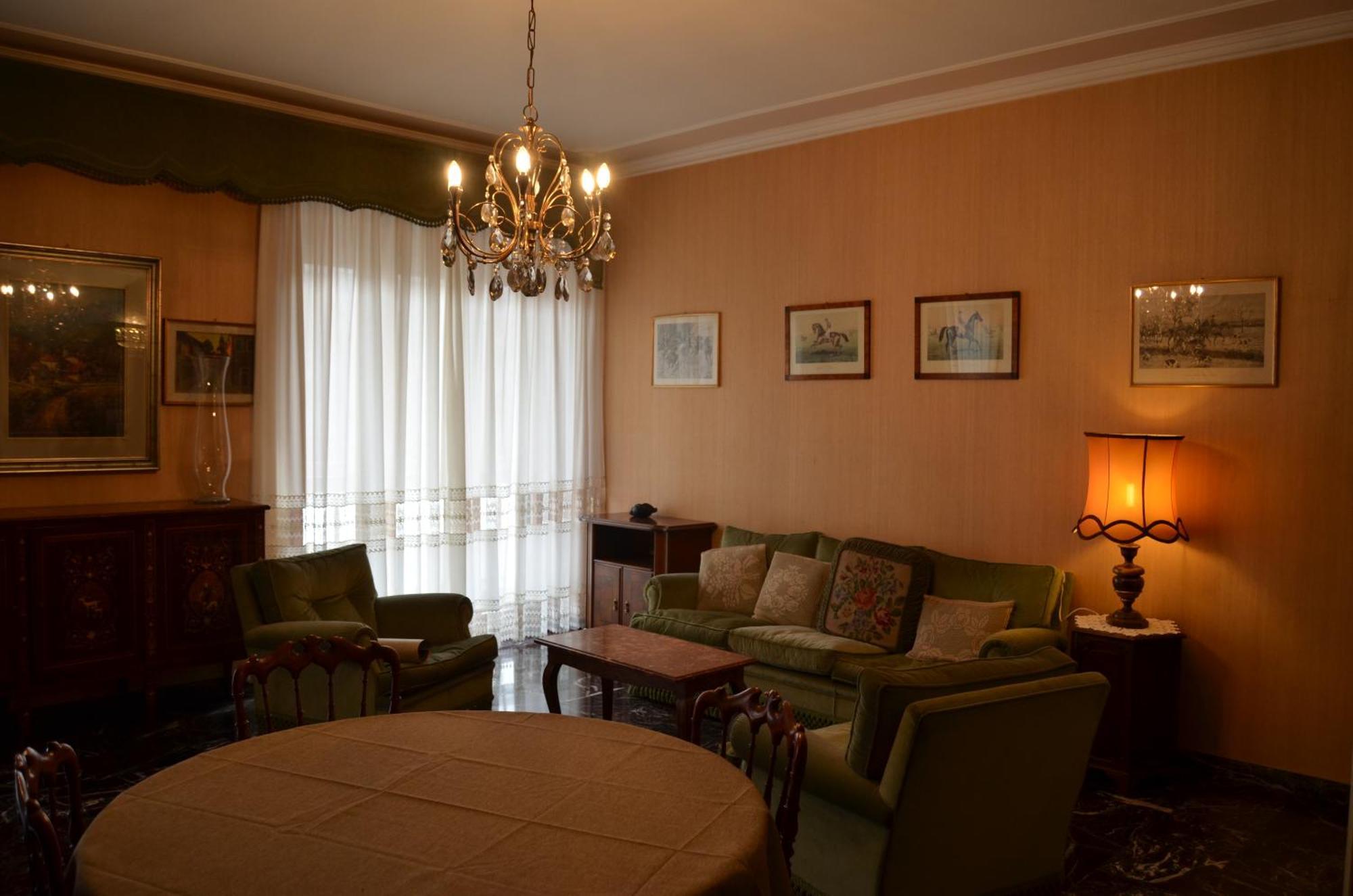 Eleganza Vicino Al Centro Di Torino Apartment Bagian luar foto